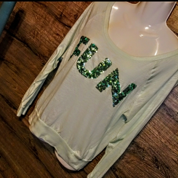 PINK by V.S. Top Size S Sequin Graphic Long Sleeve - Picture 5 of 12